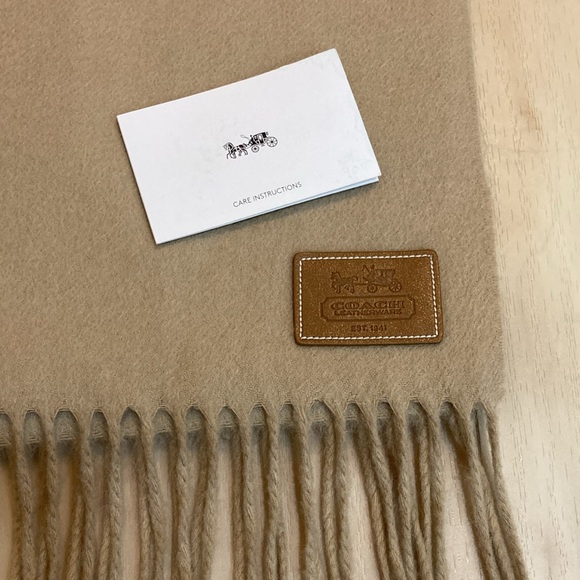 100% Cashmere Coach Leatherwear Scarf! - Picture 2 of 8
